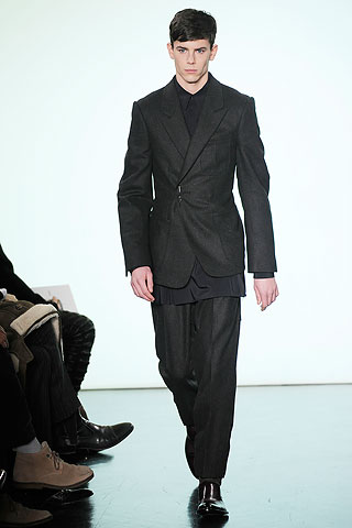 Yves Saint Laurent / - 2010-2011